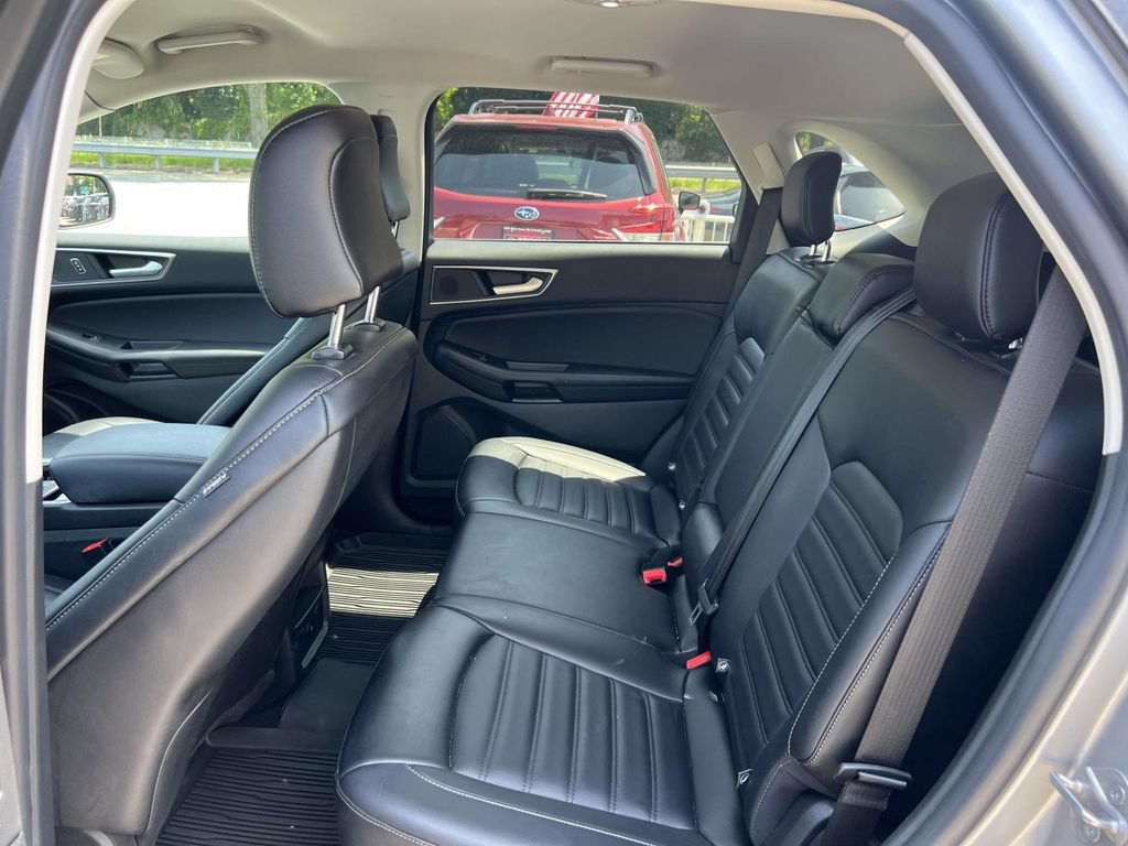 Used 2023 Ford Edge SEL AWD/4WD image 10