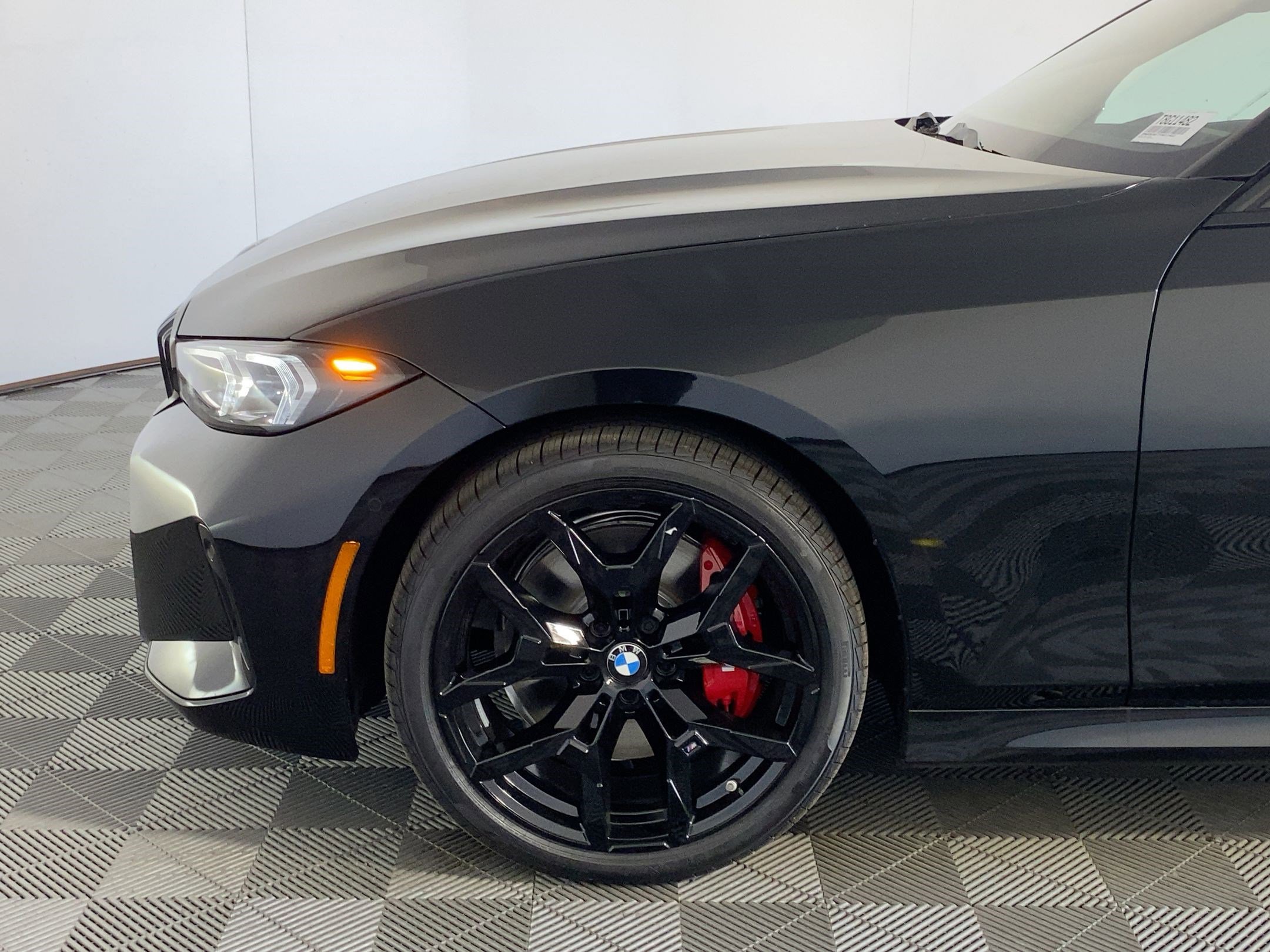 Used 2026 BMW 330i Sedan w/ M Sport Package image 9