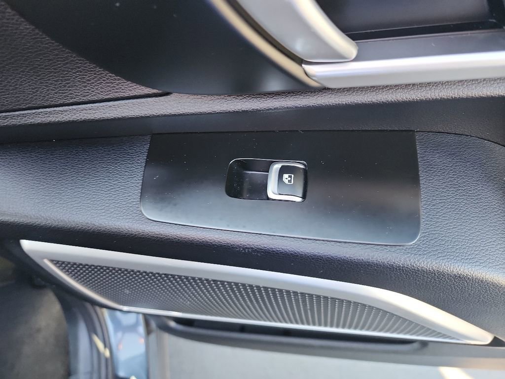 Used 2021 Kia Telluride LX image 35