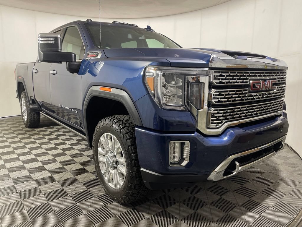 Used 2022 GMC Sierra 3500 Denali AWD/4WD image 2