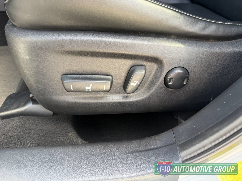Used 2015 Lexus CT 200h w/ Navigation Package FWD image 15