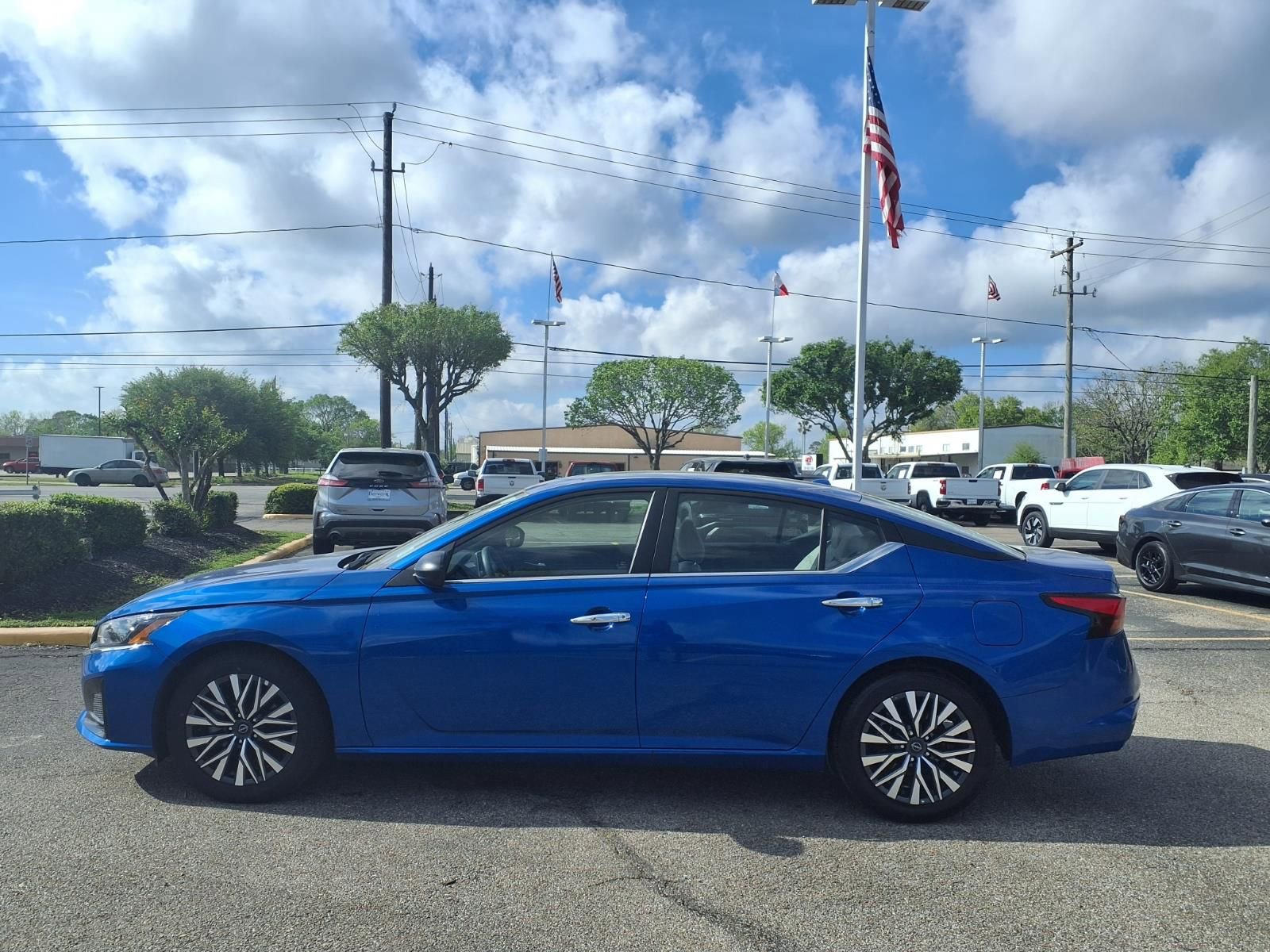 Used 2025 Nissan Altima 2.5 SV image 24