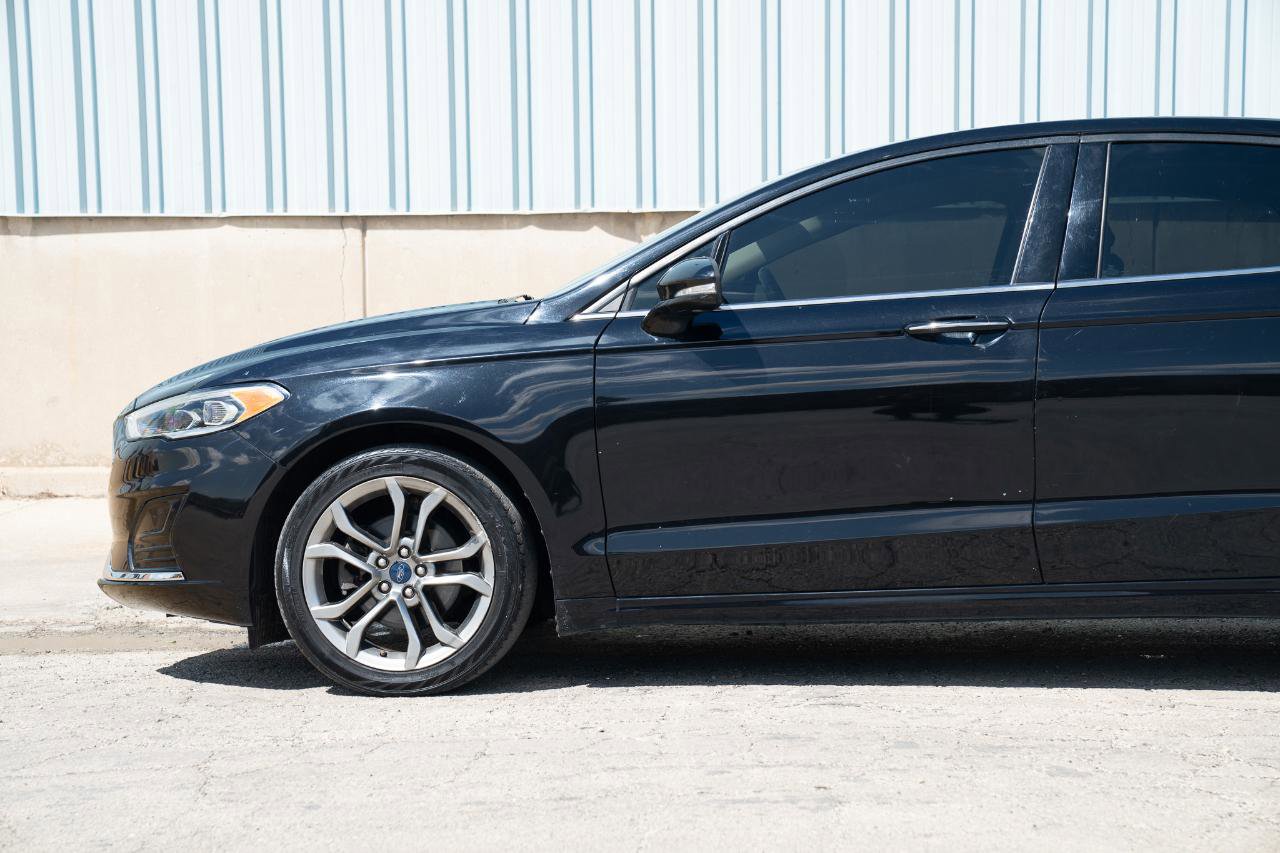 Used 2020 Ford Fusion SEL FWD image 7