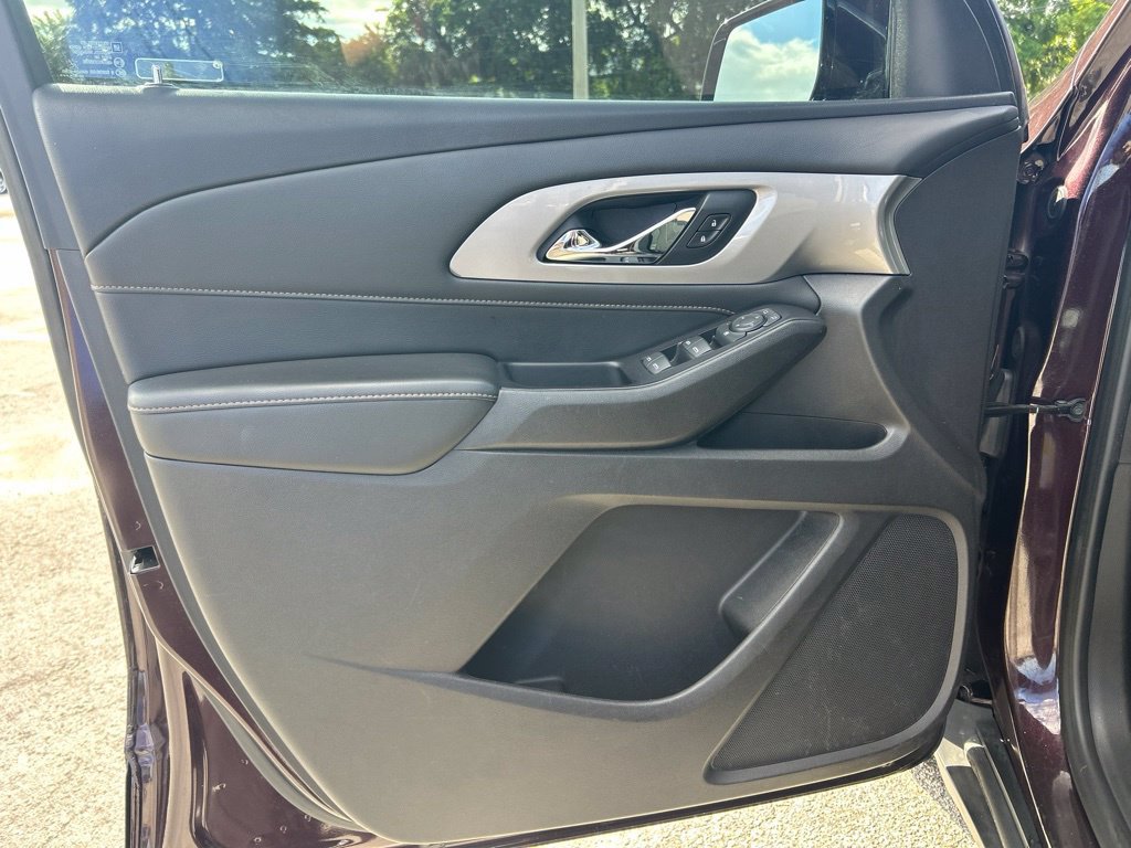 Used 2019 Chevrolet Traverse LT FWD image 34