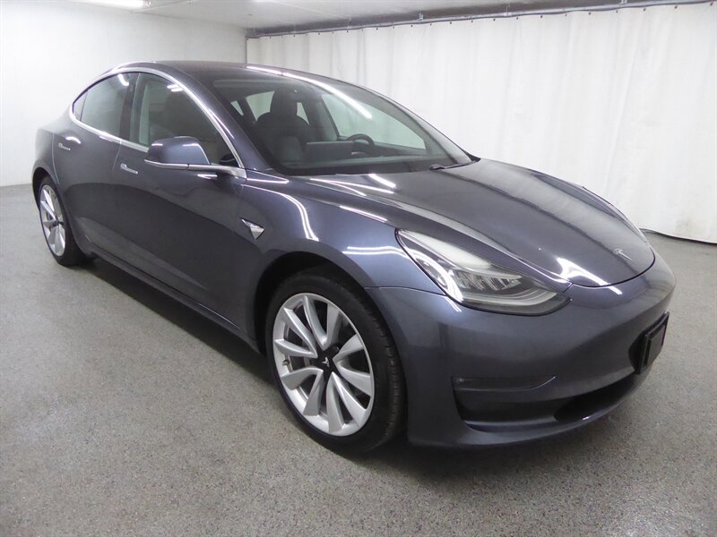 Used 2018 Tesla Model 3 Long Range RWD image 1