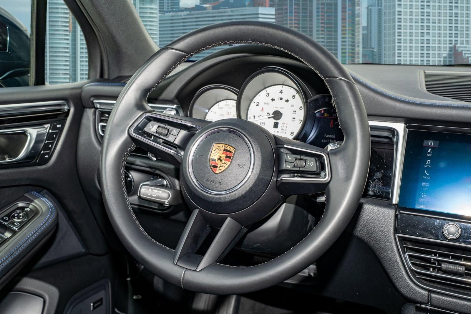 Used 2022 Porsche Macan S image 21
