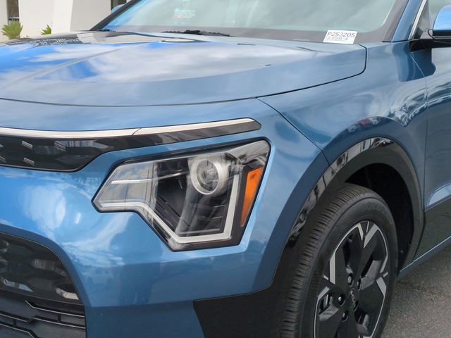Certified 2024 Kia Niro Wind FWD image 9