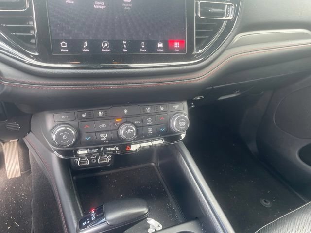 Used 2024 Dodge Durango GT AWD/4WD image 17