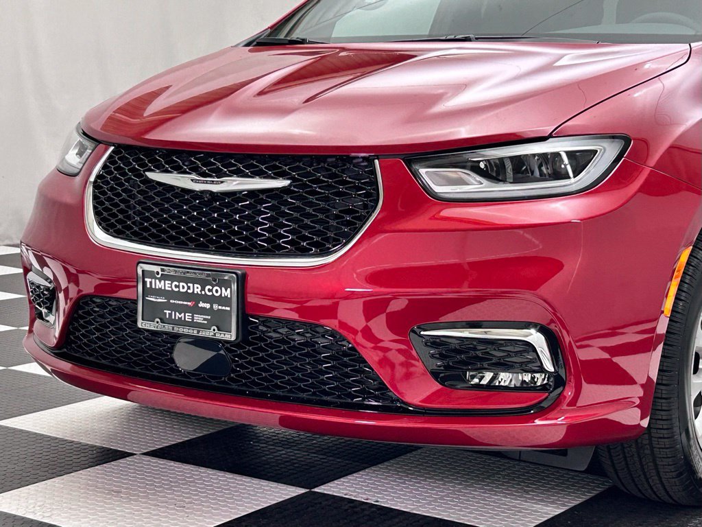 New 2026 Chrysler Pacifica Select AWD/4WD image 5