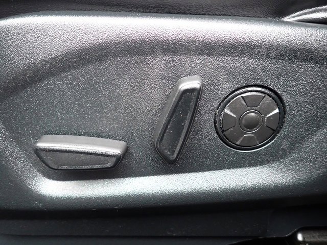 Used 2019 Ford Explorer Platinum image 24