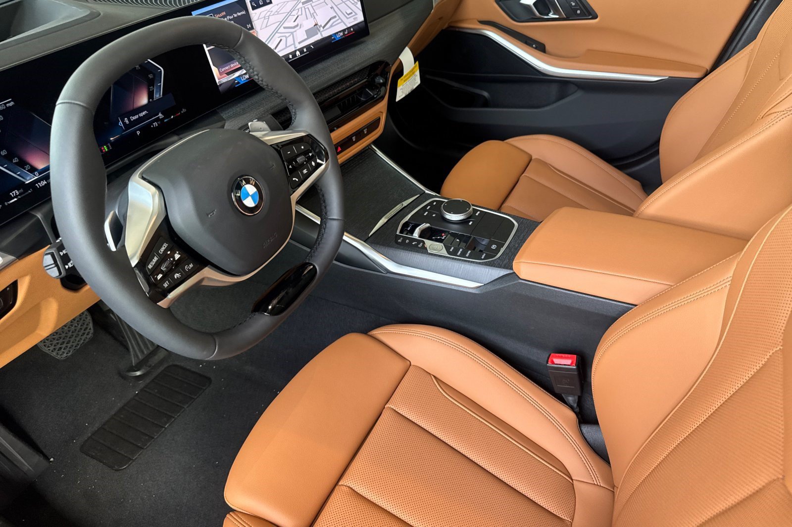 New 2026 BMW 330i xDrive Sedan w/ Premium Package AWD/4WD image 4
