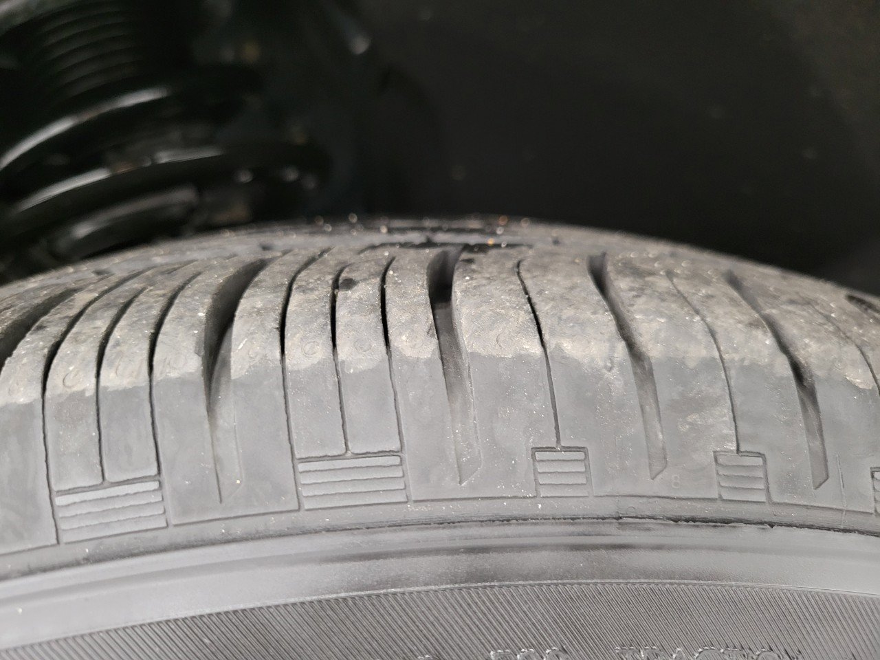 Used 2023 Ford Explorer XLT w/ Equipment Group 202A image 4