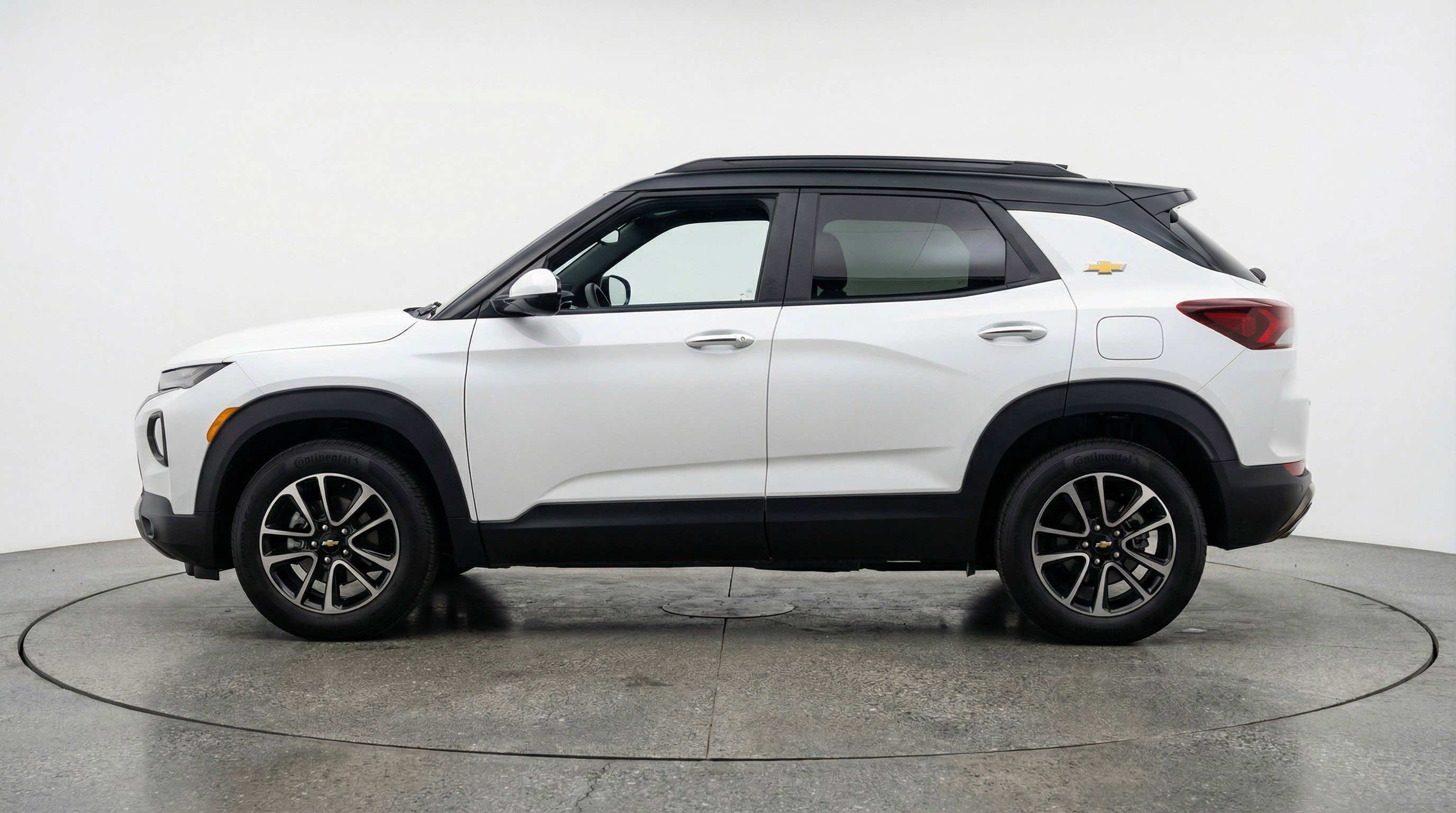 Used 2025 Chevrolet TrailBlazer LT FWD image 5
