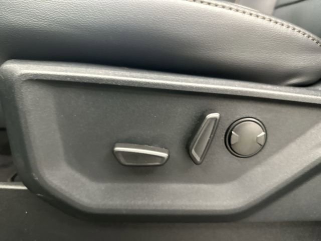 New 2026 Ford F350 Lariat w/ Black Appearance Package image 16