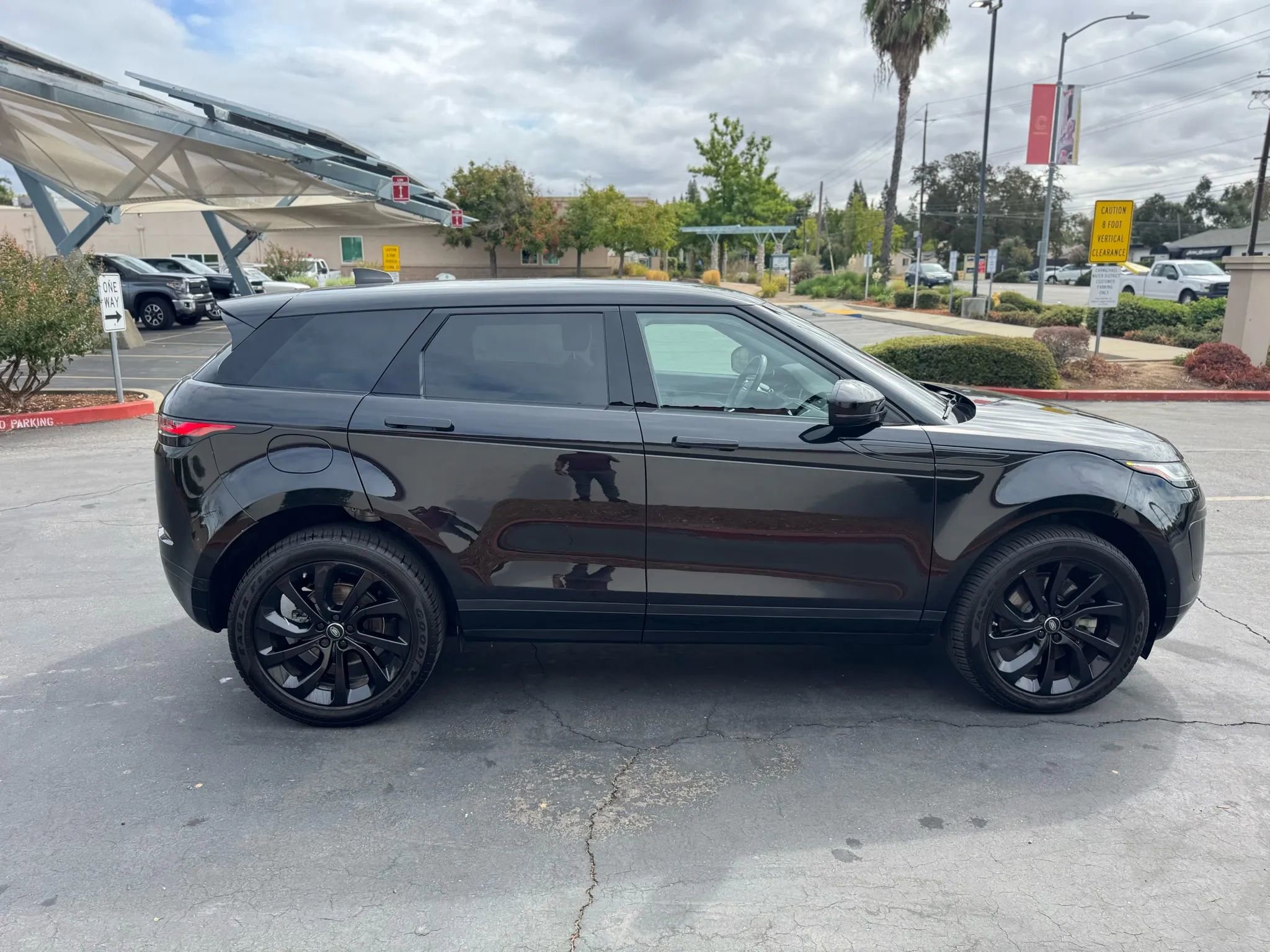 Used 2020 Land Rover Range Rover Evoque S AWD/4WD image 7