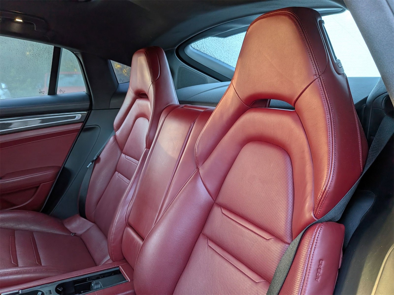 Used 2018 Porsche Panamera image 30