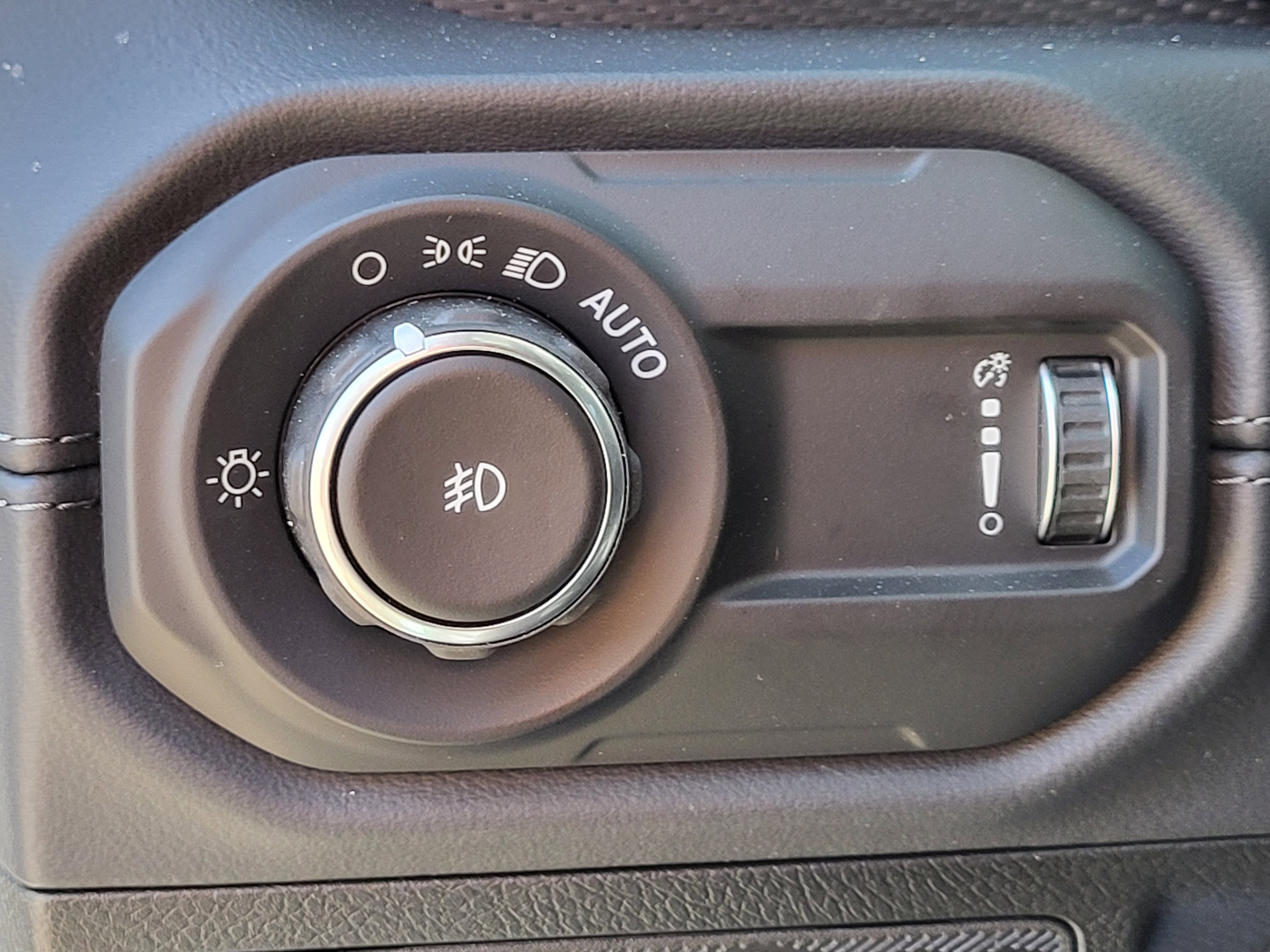 New 2026 Jeep Wrangler Unlimited Rubicon AWD/4WD image 15