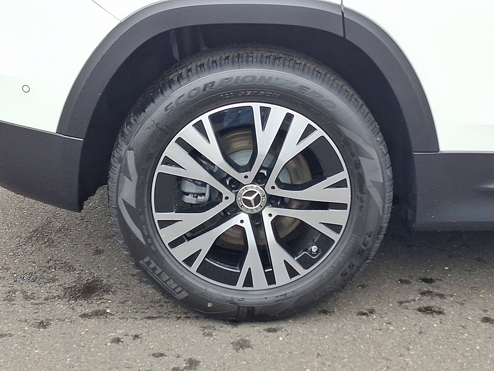 New 2026 Mercedes-Benz GLB 250 4MATIC image 7