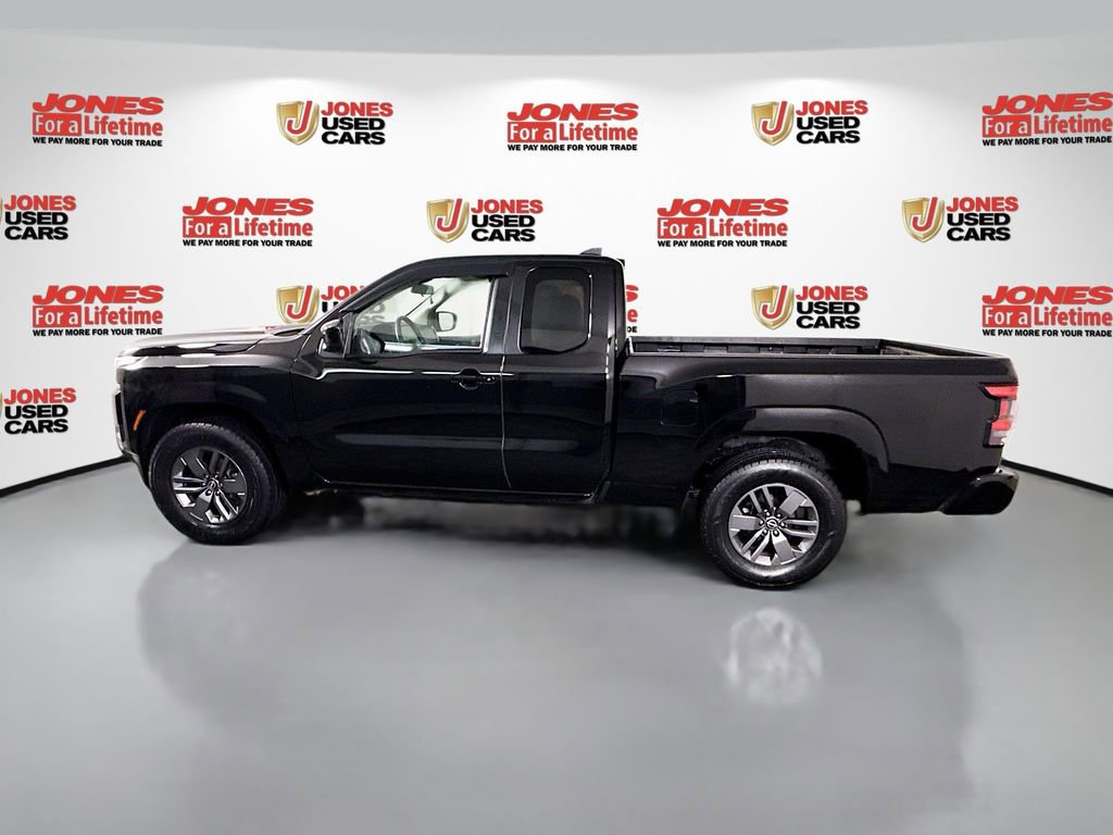 Certified 2025 Nissan Frontier SV RWD image 13