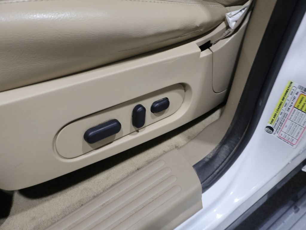 Used 2010 Ford Explorer Eddie Bauer AWD/4WD image 12