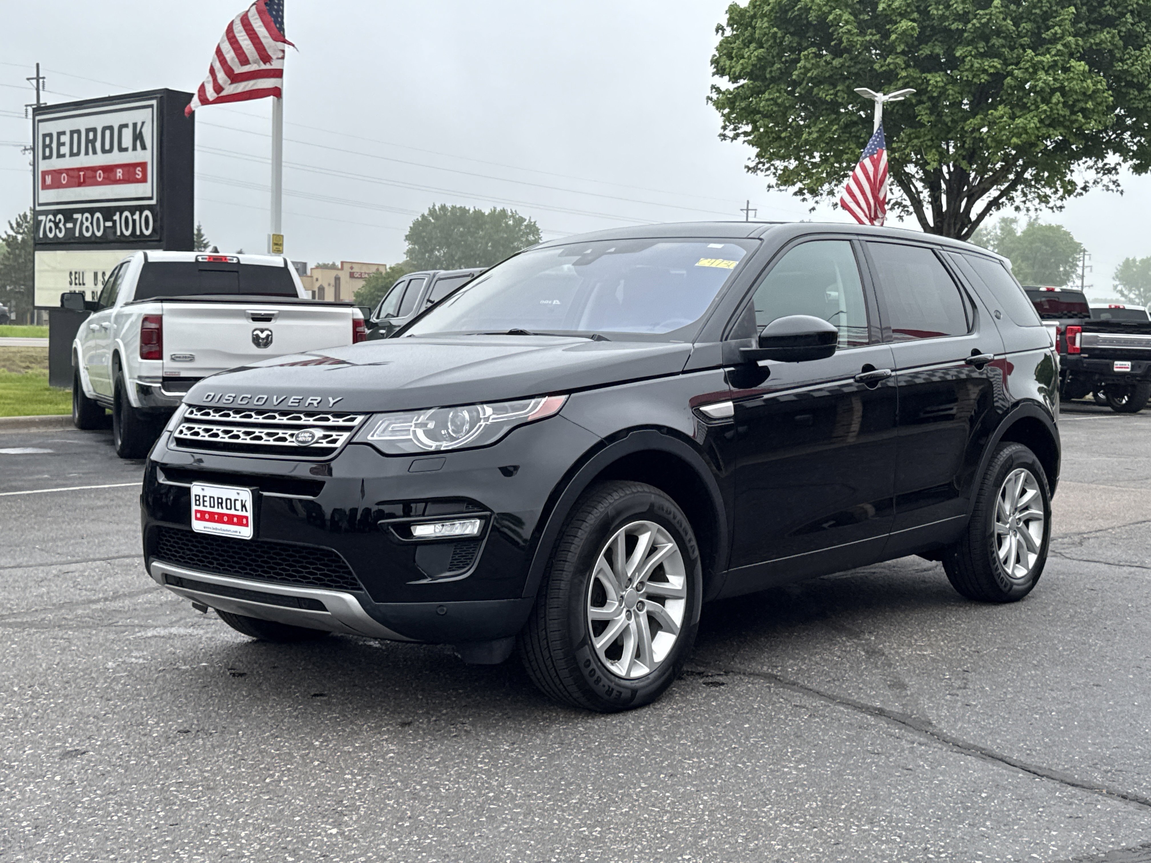 Used 2019 Land Rover Discovery Sport HSE AWD/4WD image 3