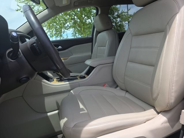 Used 2018 GMC Acadia Denali w/ Technology Package FWD image 17