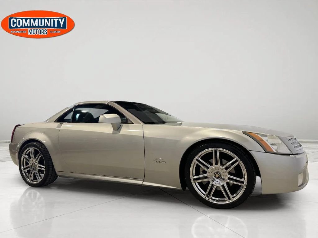 Used 2004 Cadillac XLR RWD image 10