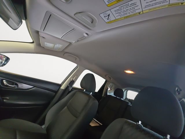 Used 2019 Nissan Rogue S w/ Special Edition Package AWD/4WD image 12