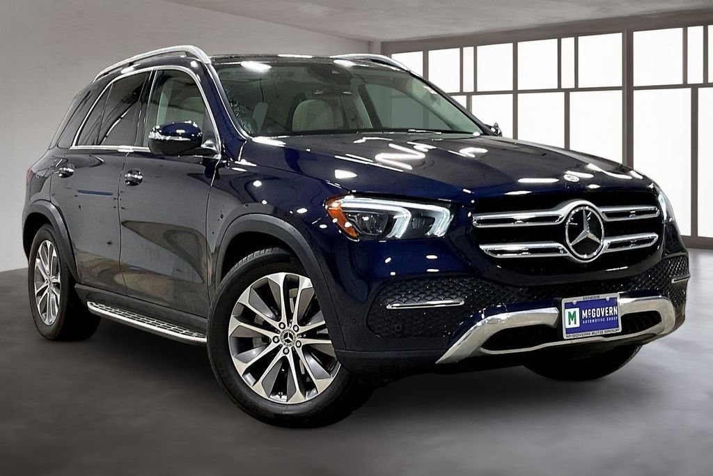 Used 2022 Mercedes-Benz GLE 350 4MATIC w/ Premium Package image 3
