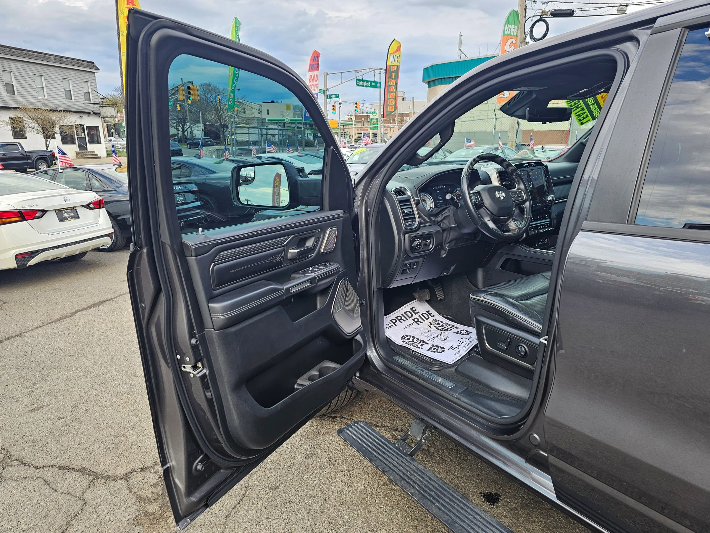 Used 2021 RAM 1500 Limited w/ Night Edition image 9