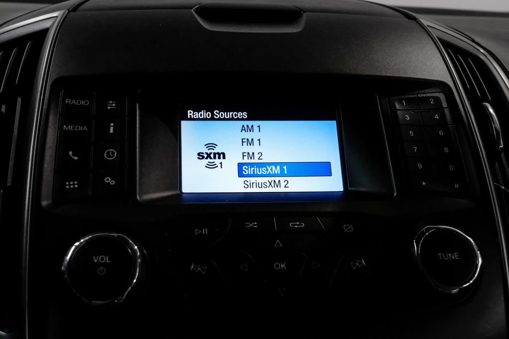 Used 2019 Ford Edge SE image 24