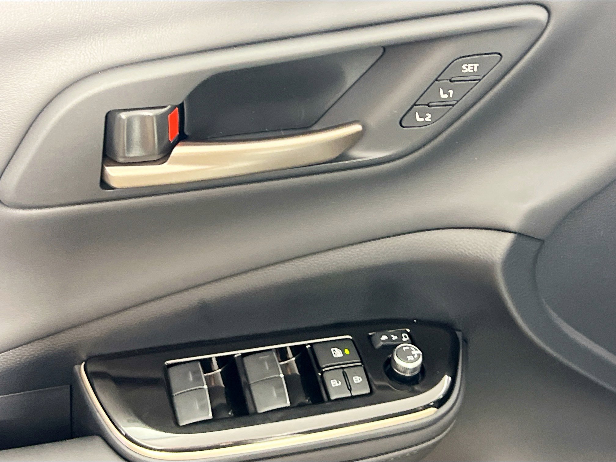 New 2026 Toyota Crown Signia image 16