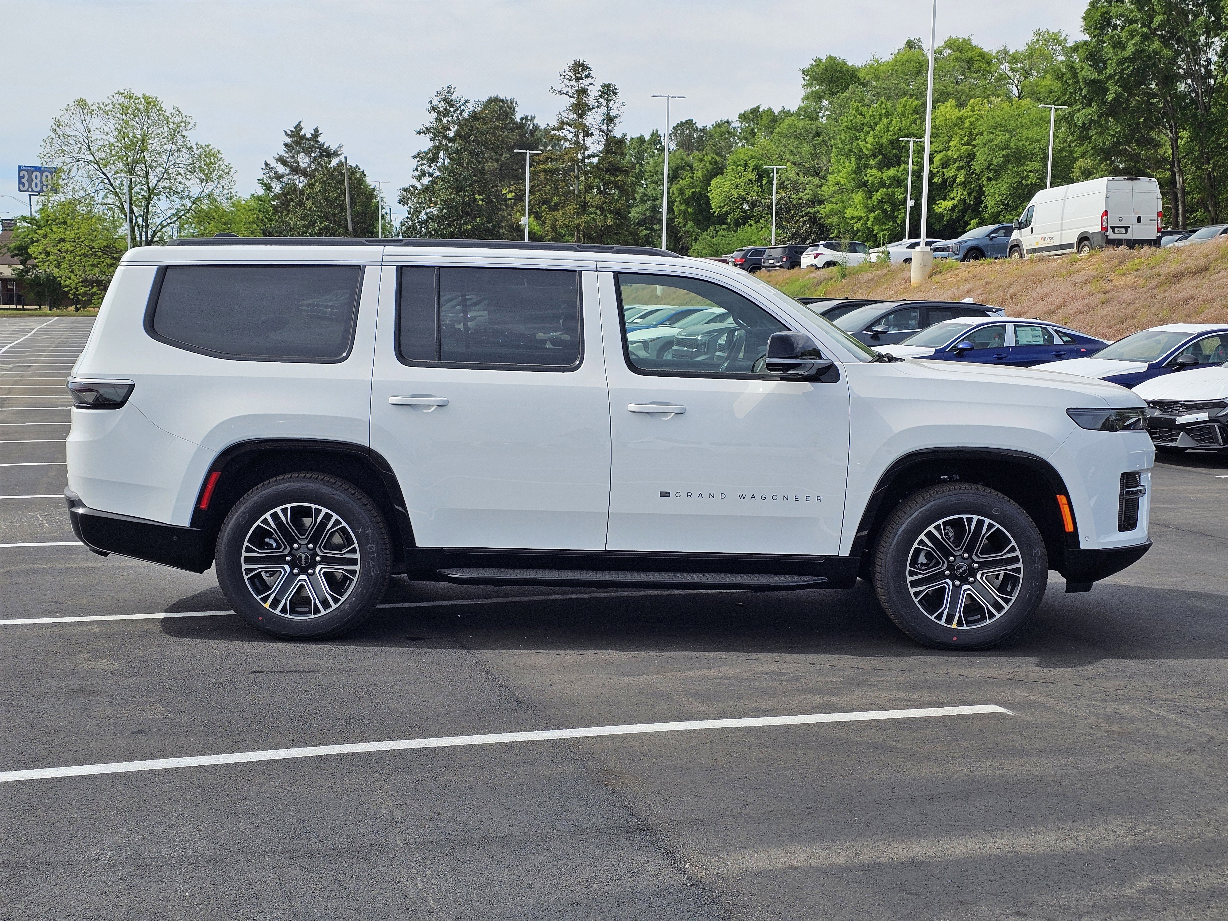 New 2026 Jeep Grand Wagoneer 2WD image 7