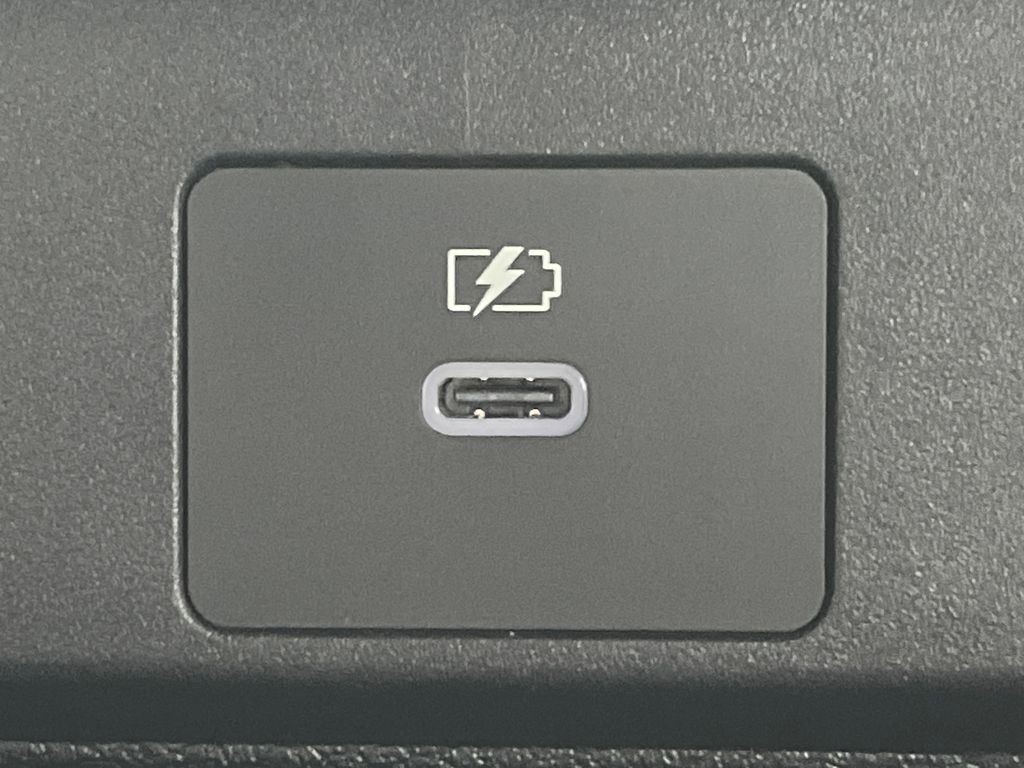 New 2026 Nissan Sentra SR w/ SR Premium Package FWD image 33