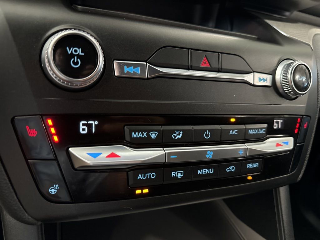 Used 2020 Ford Explorer XLT w/ Comfort Package image 26