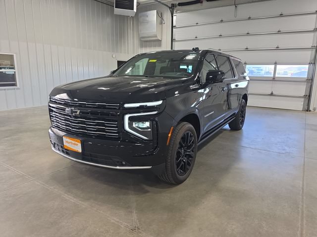 Used 2025 Chevrolet Suburban High Country AWD/4WD image 4