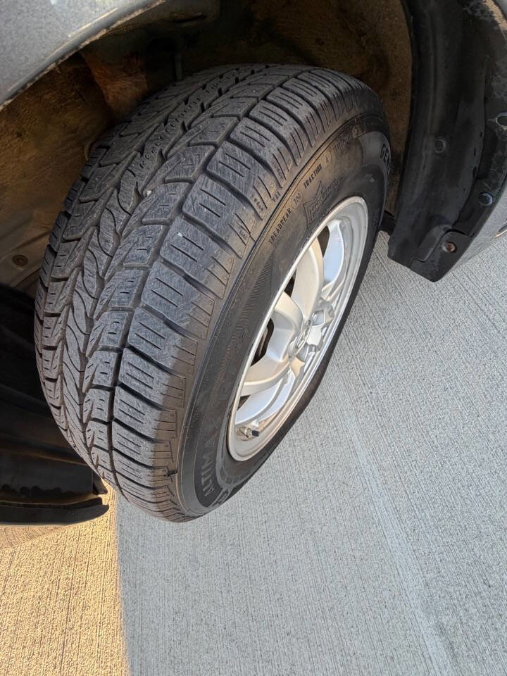 Used 2012 Toyota Prius V Three image 24