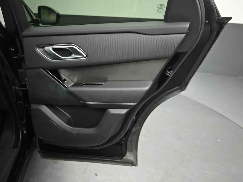 Used 2019 Land Rover Range Rover Velar S image 27