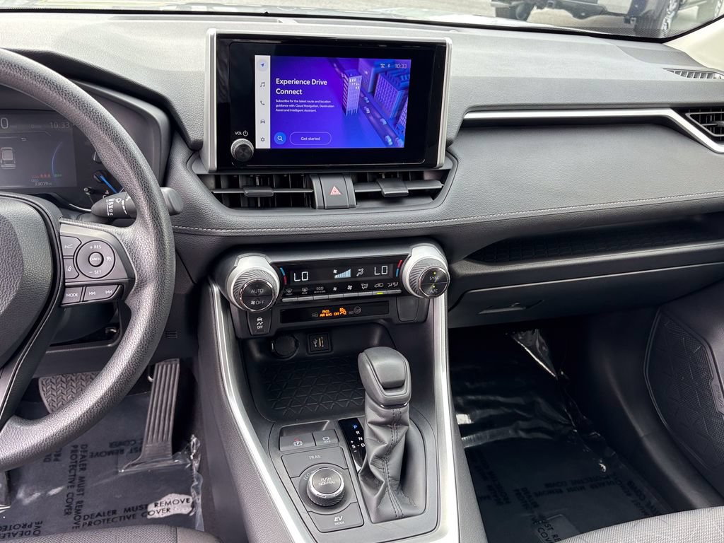 Used 2025 Toyota RAV4 XLE AWD/4WD image 21