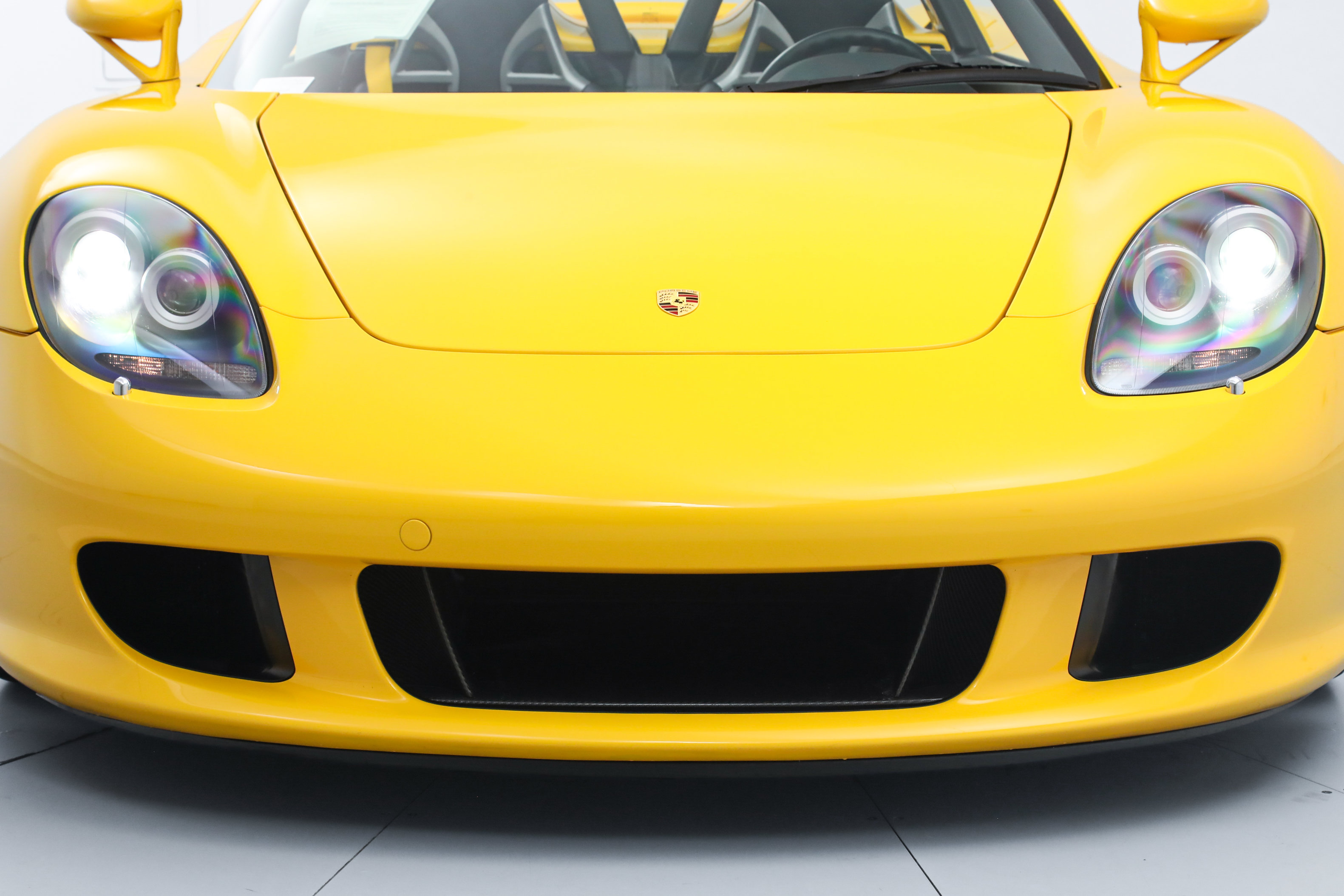 Used 2005 Porsche Carrera GT RWD image 11