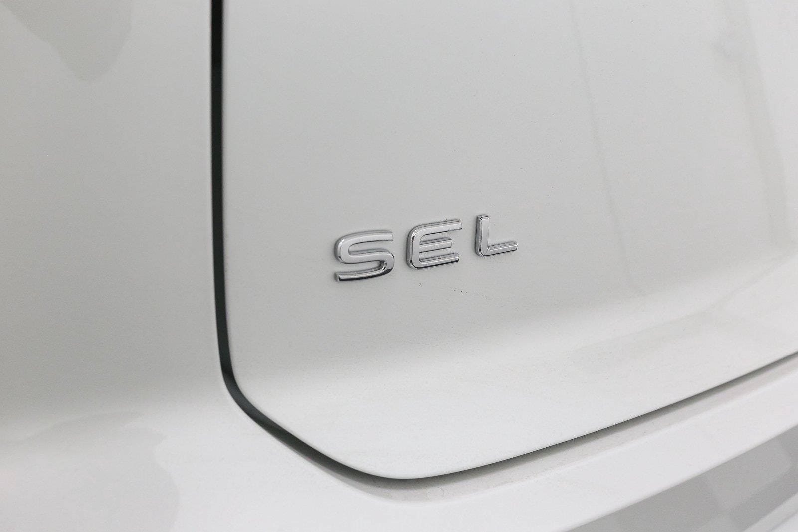 New 2026 Volkswagen Atlas Cross Sport SEL AWD/4WD image 11