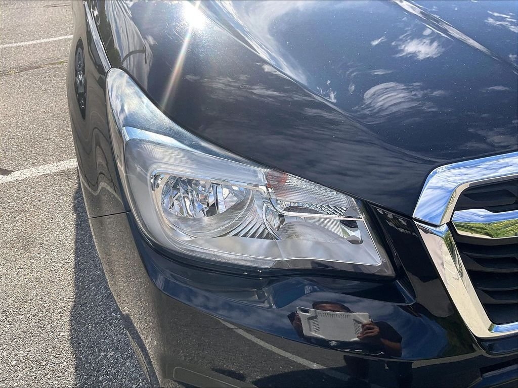 Used 2018 Subaru Forester 2.5i Premium w/ All-Weather Package AWD/4WD image 31