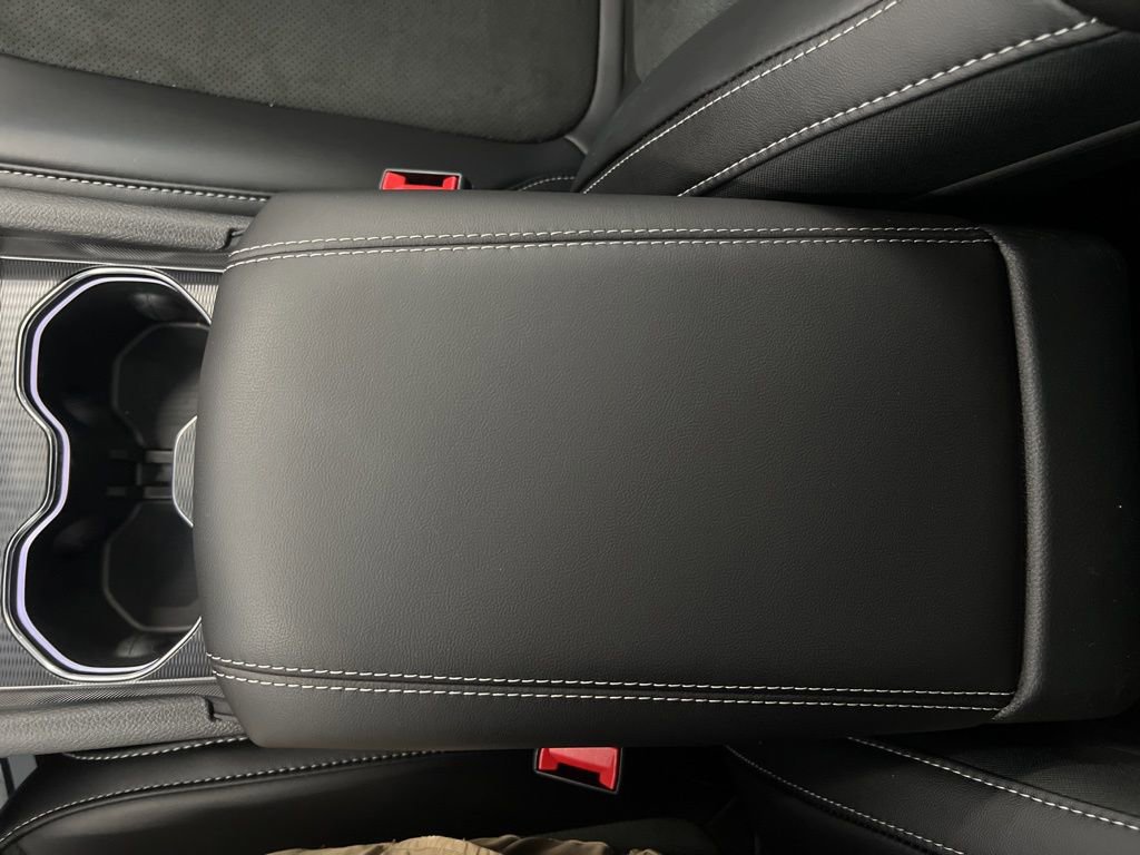 New 2025 Jeep Grand Cherokee Altitude image 12