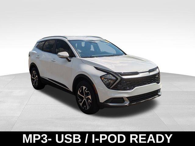 Used 2023 Kia Sportage EX image 3