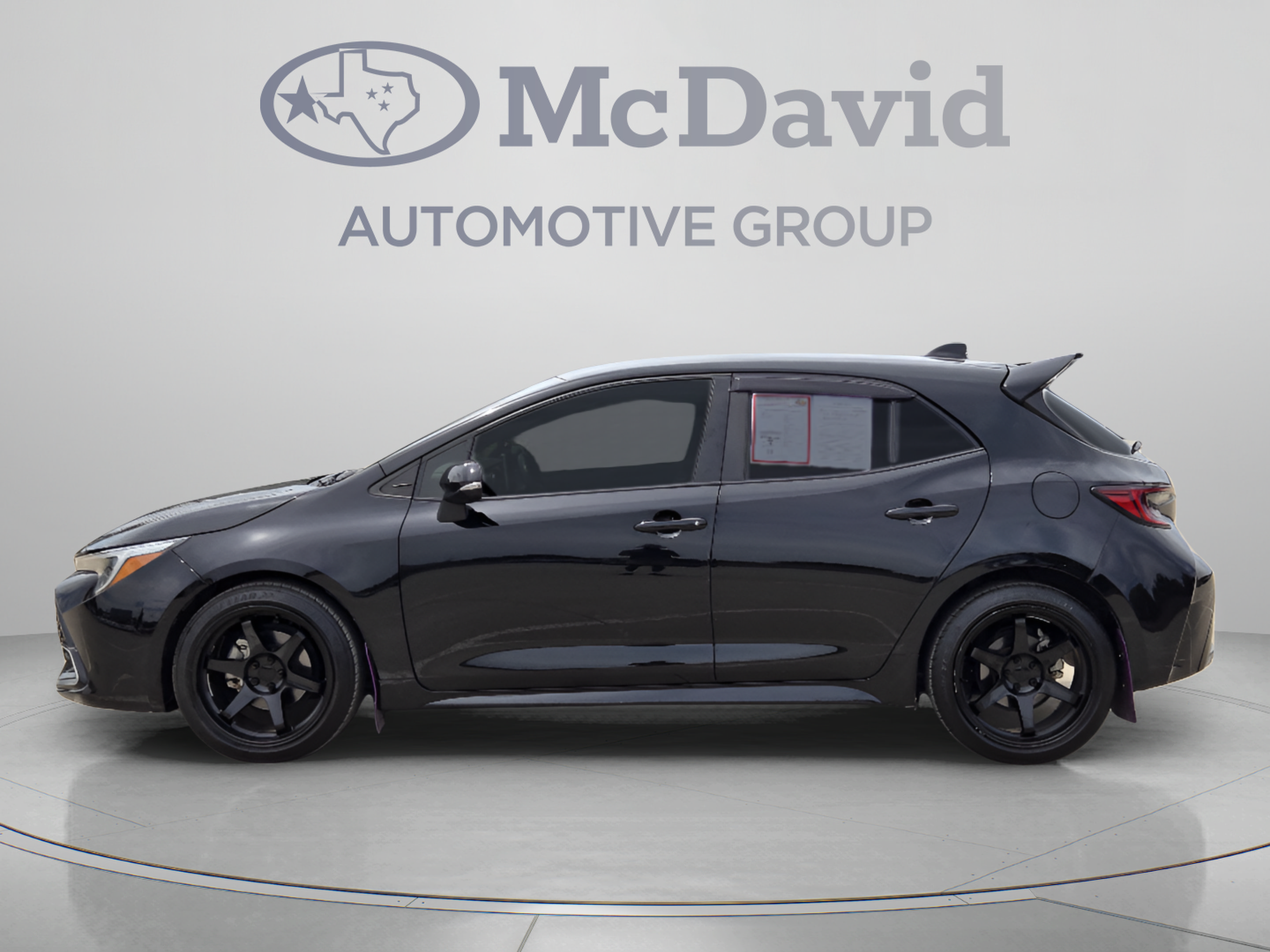 Used 2023 Toyota Corolla XSE FWD image 2