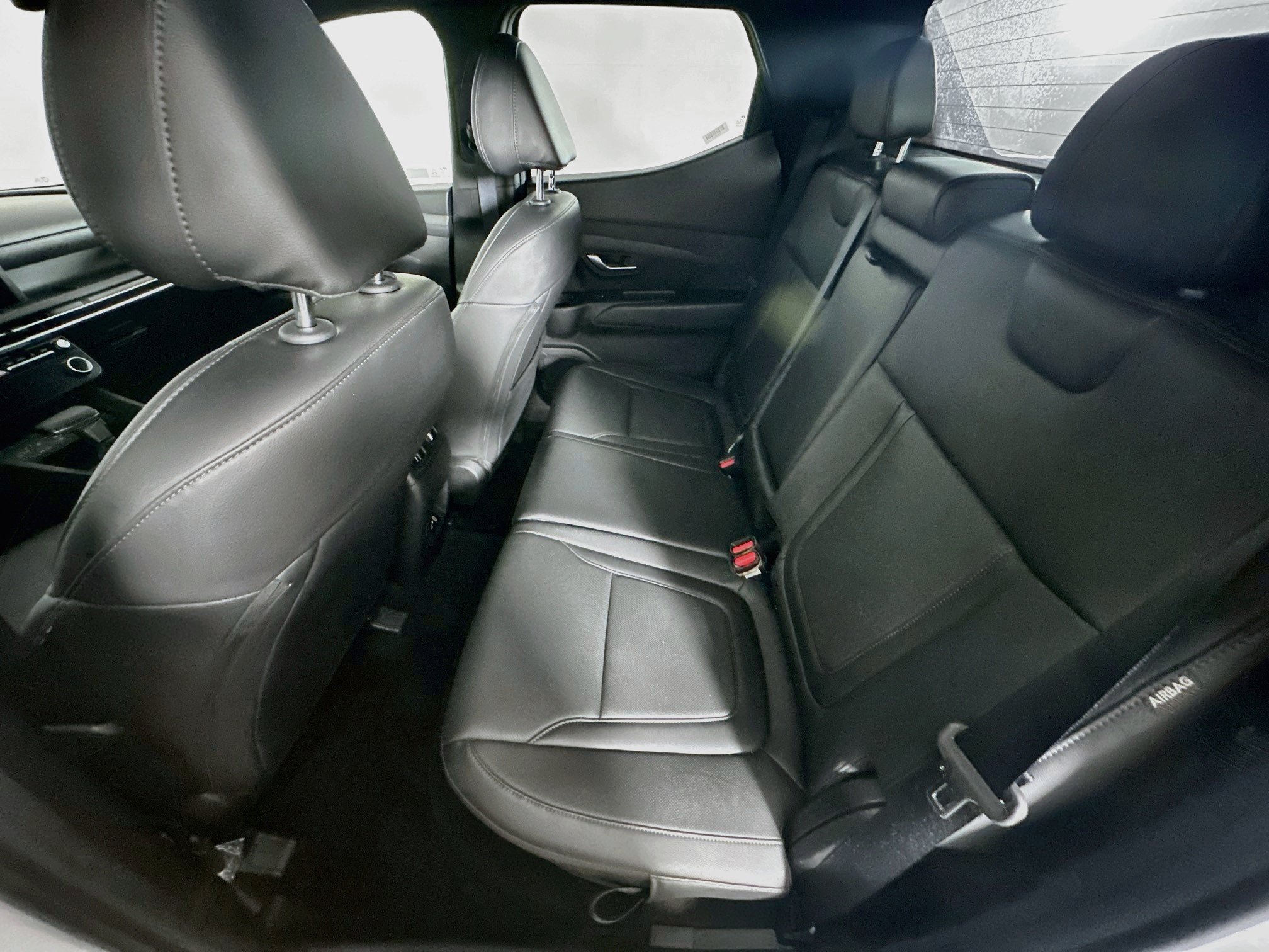 Used 2025 Hyundai Santa Cruz SEL FWD image 28
