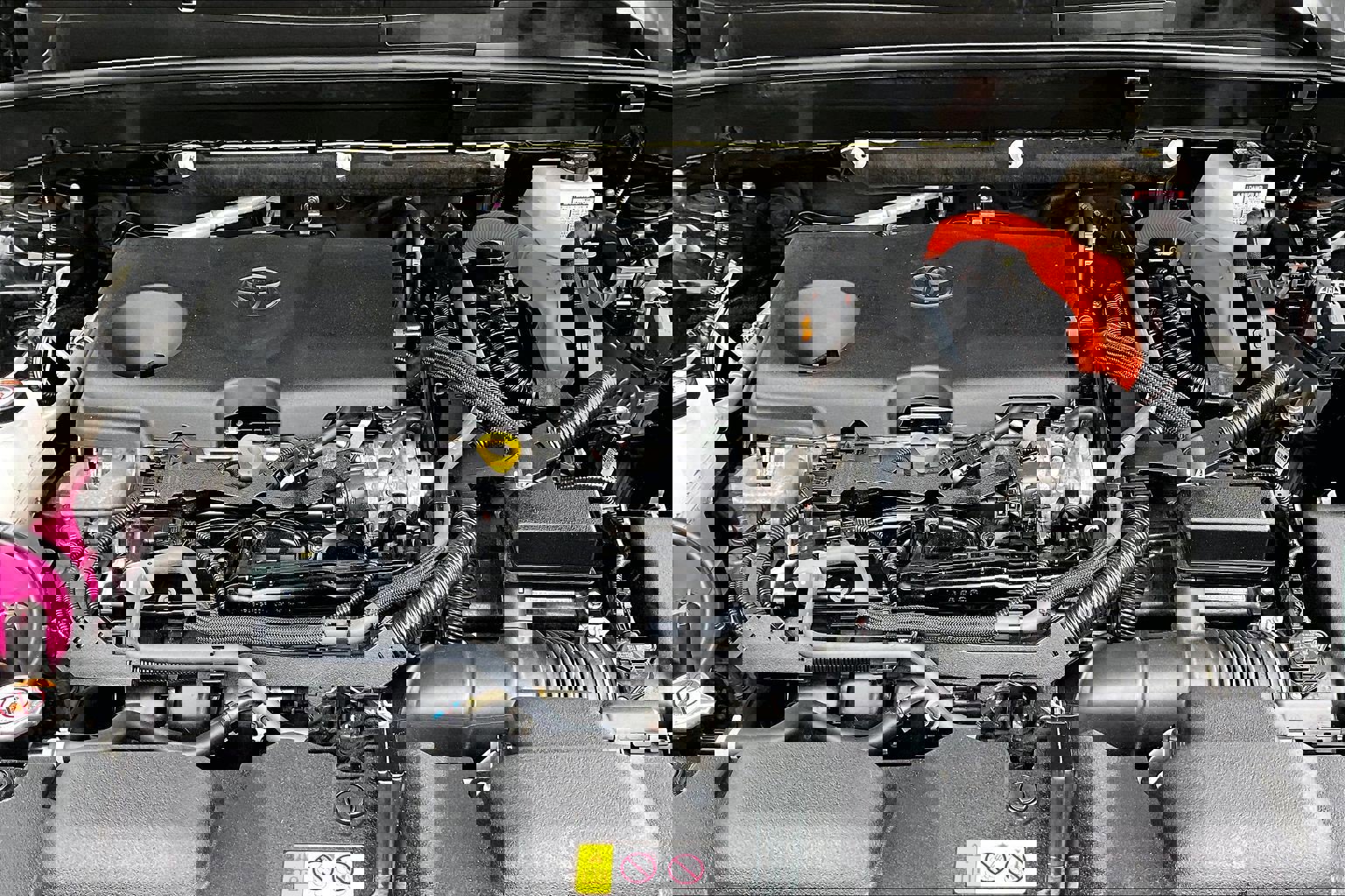 Used 2023 Toyota Venza LE image 9