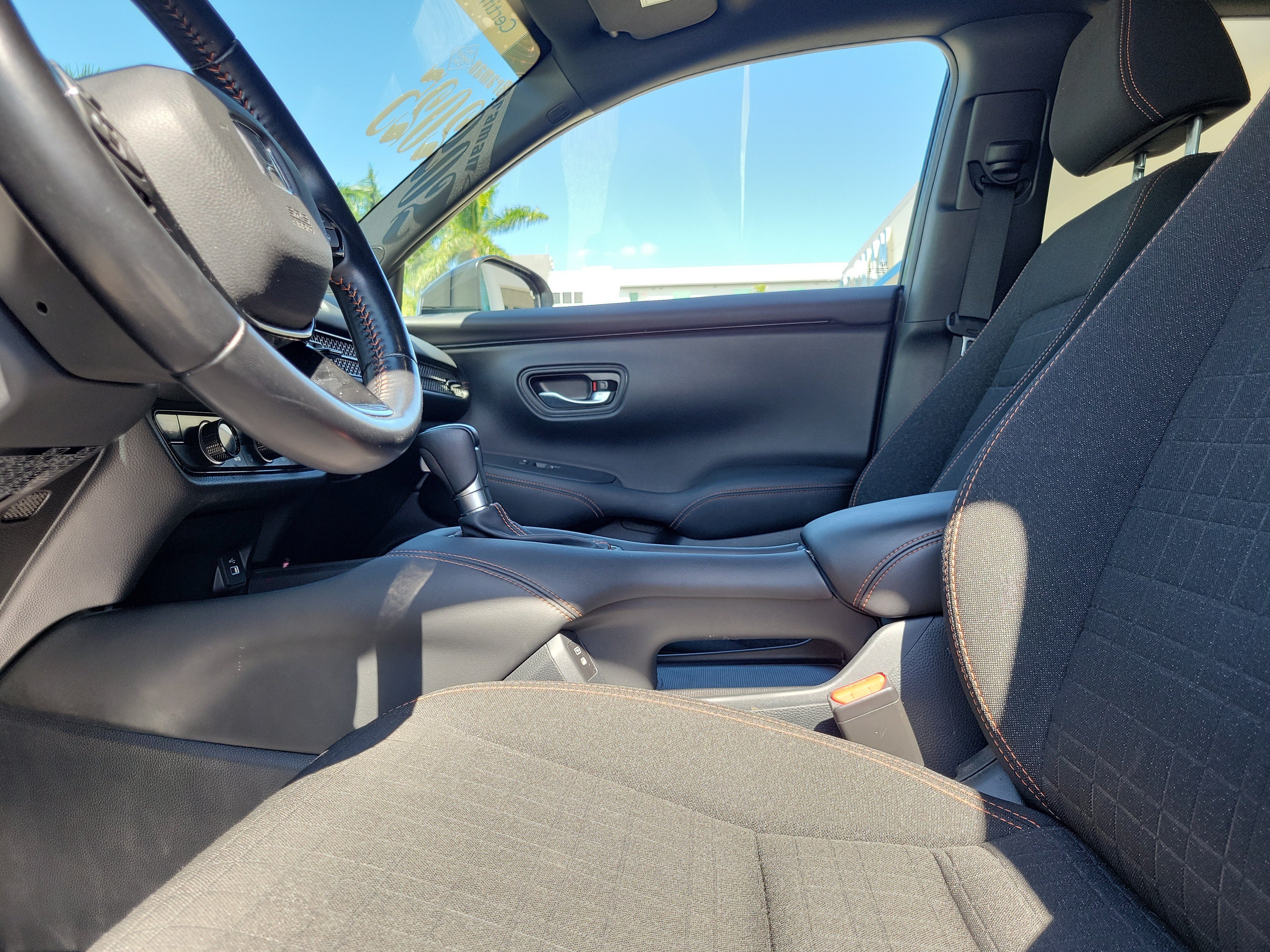 Certified 2025 Honda HR-V Sport image 19