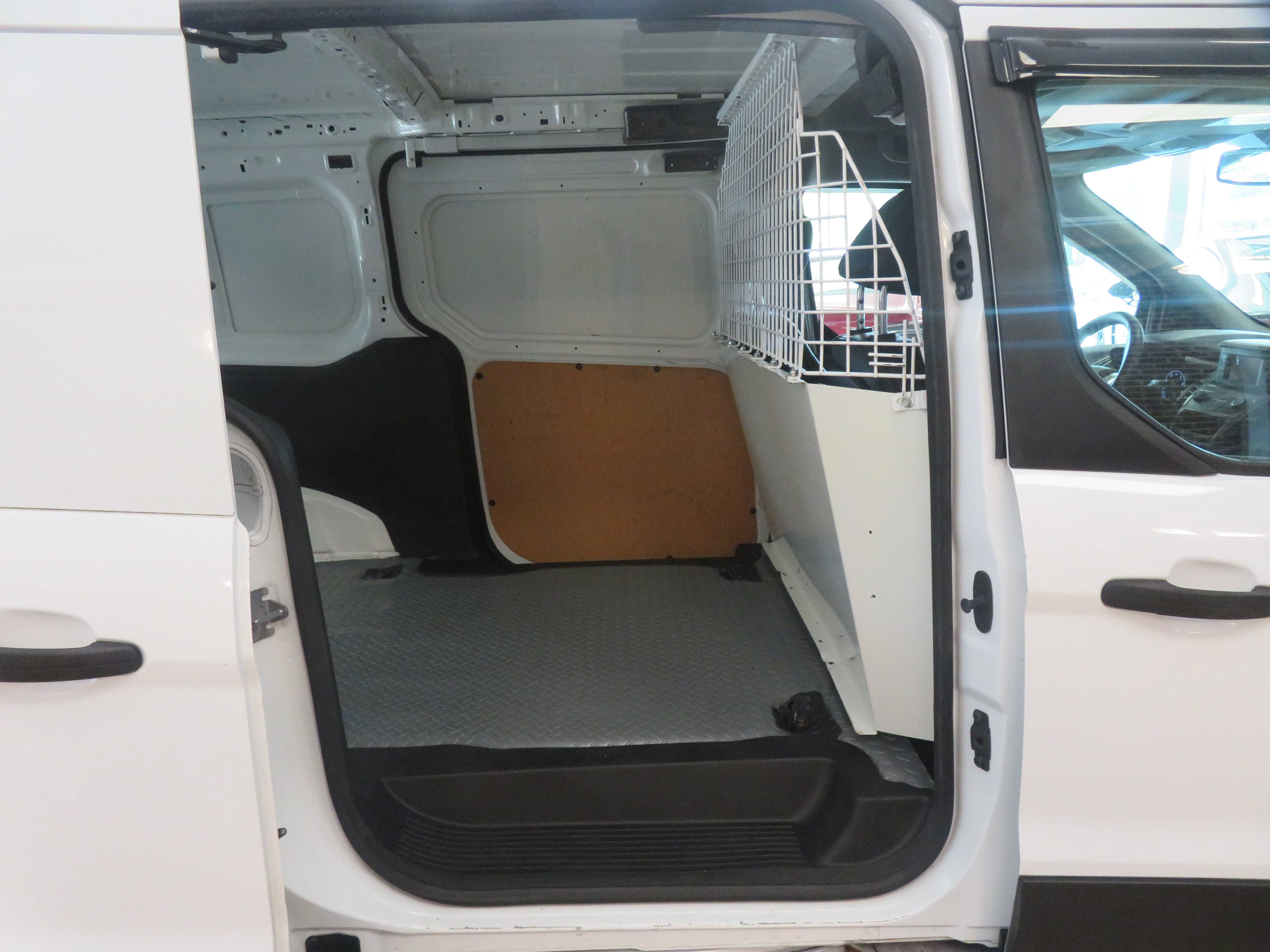 Used 2020 Ford Transit Connect XL image 27
