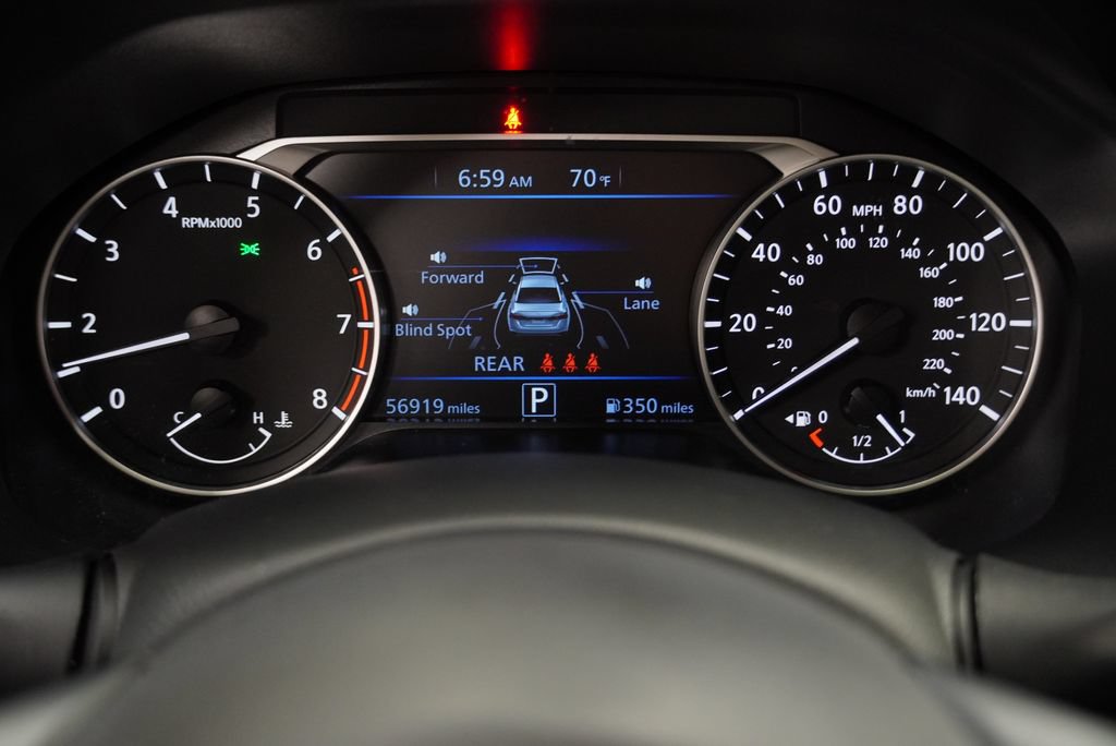 Used 2025 Nissan Altima 2.5 SV FWD image 30